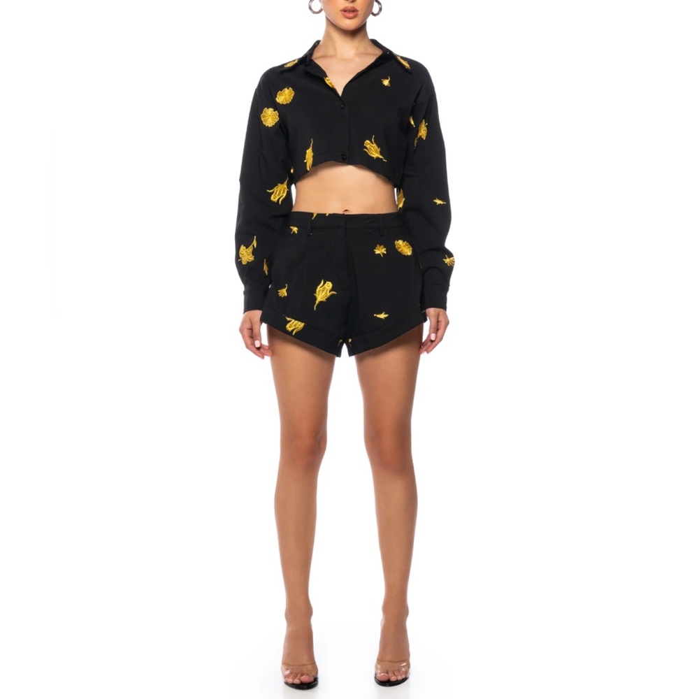 AKIRA Weekend Getaway Black Floral Embroidered Co-ord Matching Set size Medium